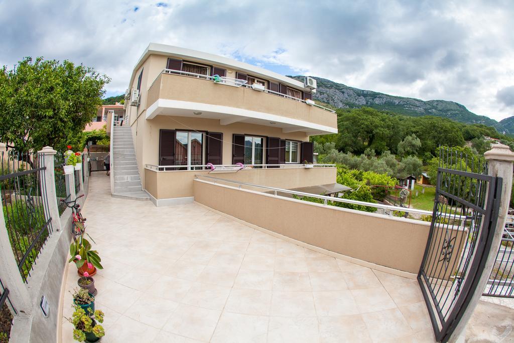 Apartments Vila Masha Petrovac ภายนอก รูปภาพ