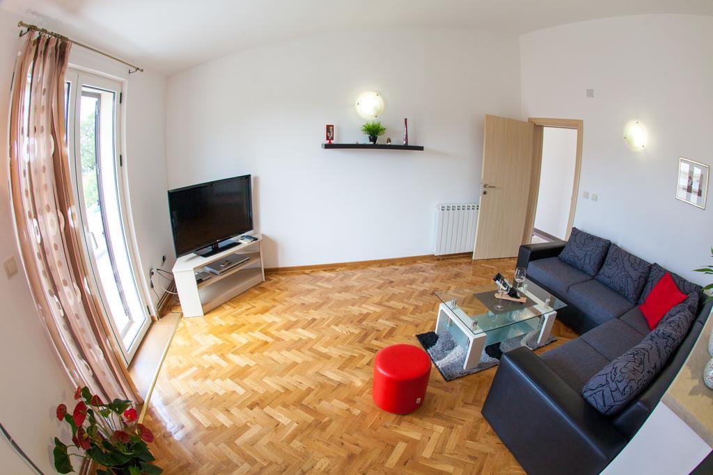 Apartments Vila Masha Petrovac ภายนอก รูปภาพ