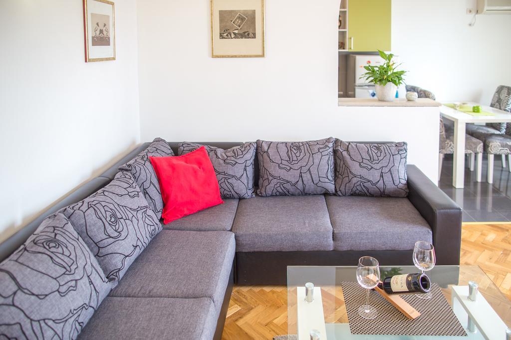 Apartments Vila Masha Petrovac ภายนอก รูปภาพ