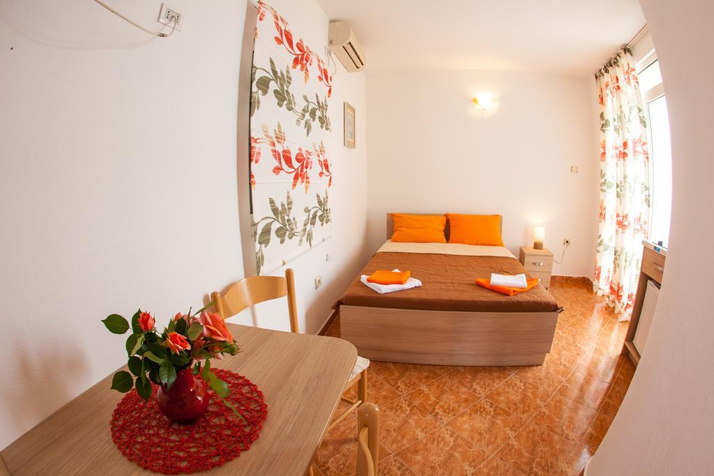 Apartments Vila Masha Petrovac ภายนอก รูปภาพ