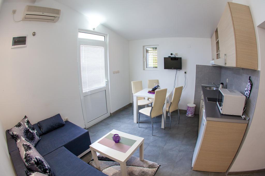Apartments Vila Masha Petrovac ภายนอก รูปภาพ